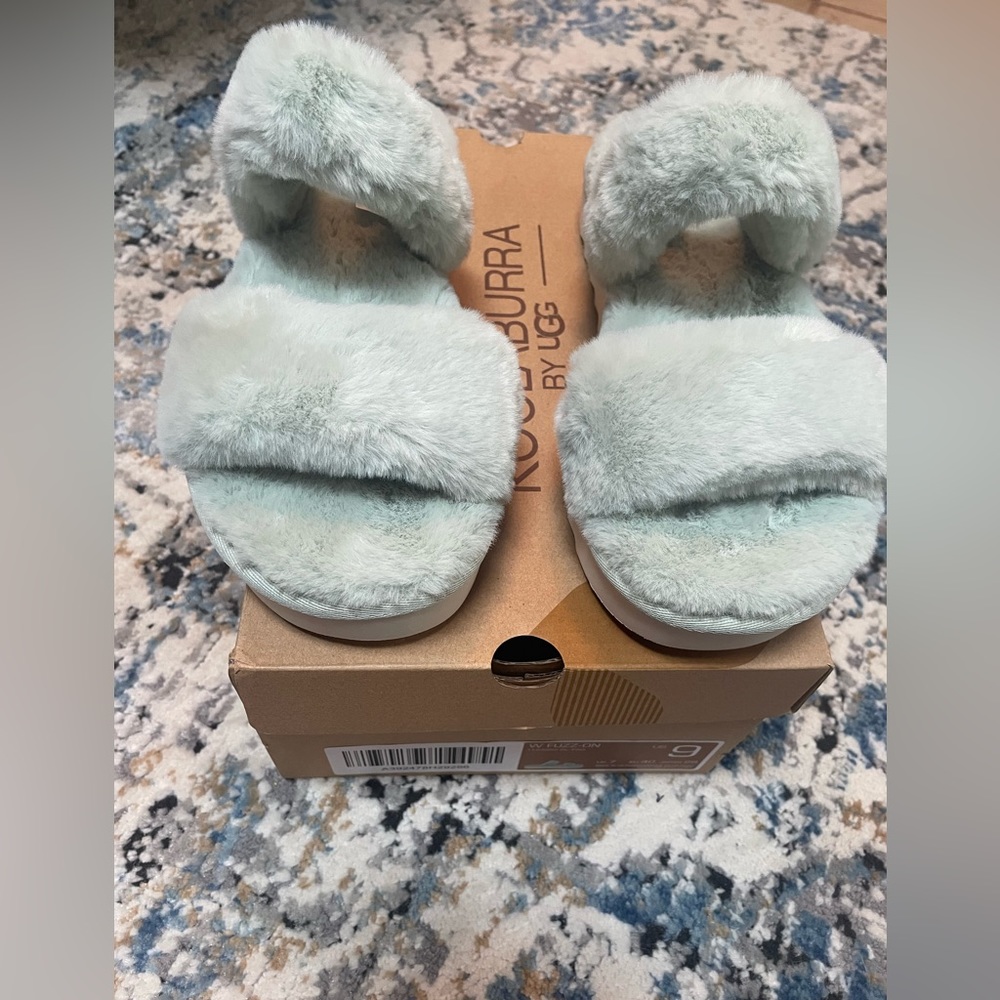 Ugg W Fuzz on Slippers size 9- brand new!